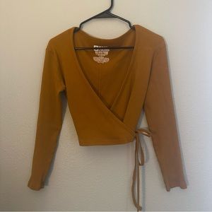 Big Bud Press Wrap Top